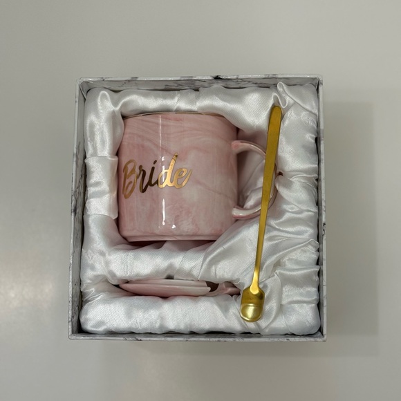 Pink Ceramic Bride Mug with Lid and Stirring Spoon - Picture 4 of 5